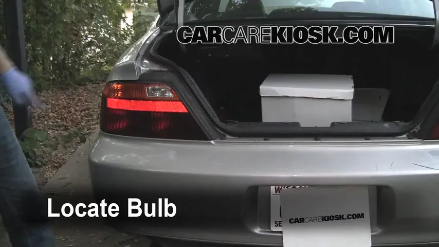 1999 Acura TL 3.2L V6 Lights Turn Signal - Rear (replace bulb)